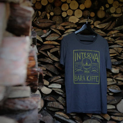 T-shirt "Inte Sova" - Fast tvål, kaffe & lakrits - Katoppa.se Karlskoga